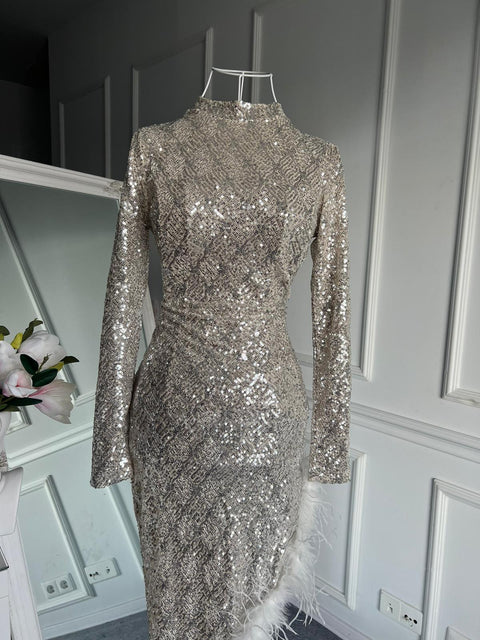 Rochie Luxury cu paiete si puf White Edition