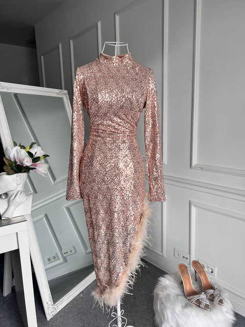 Rochie Luxury cu paiete si puf Gold Edition