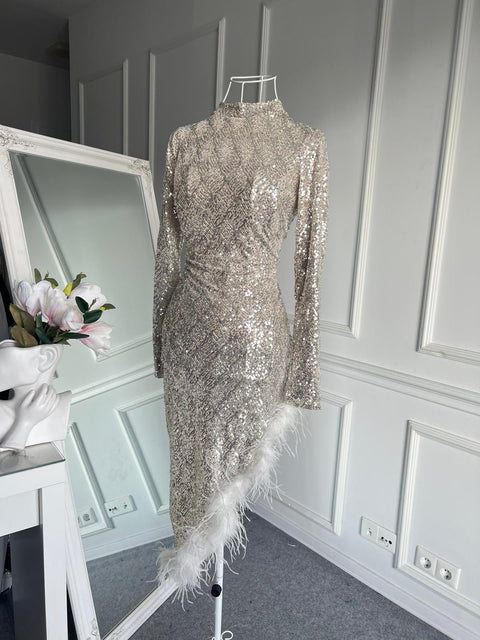 Rochie Luxury cu paiete si puf White Edition