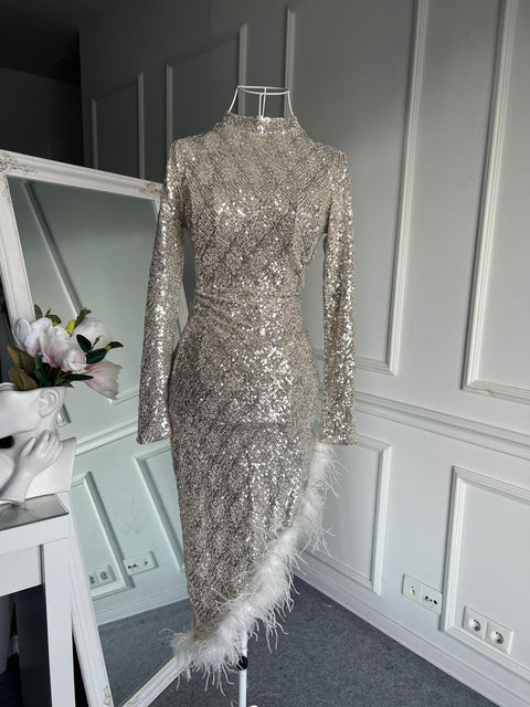 Rochie Luxury cu paiete si puf White Edition